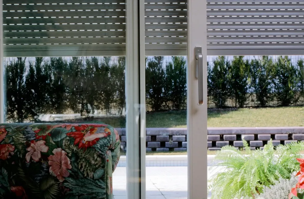 Pose store à Carrières-sous-Poissy